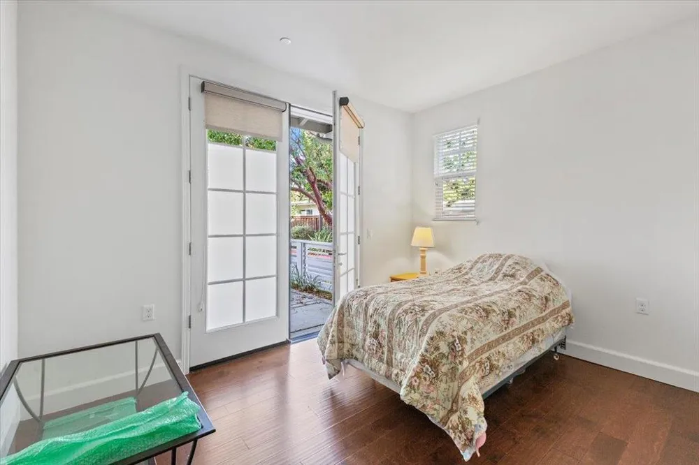 2041 Atlas Loop Mountain View, CA 94043