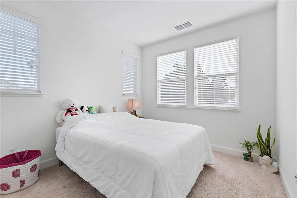 2041 Atlas Loop Mountain View, CA 94043