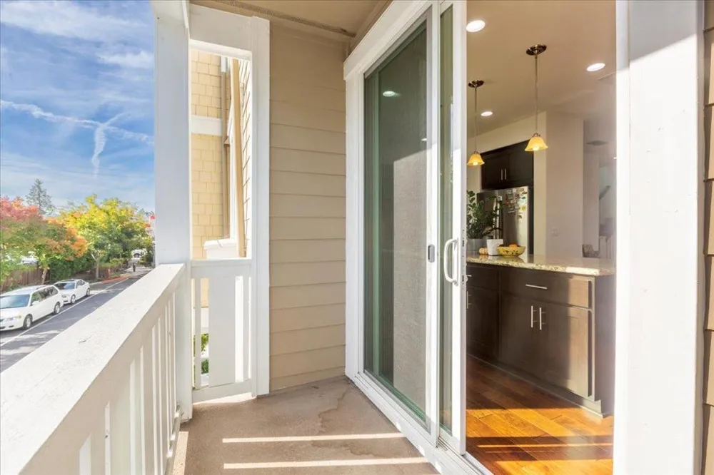 2041 Atlas Loop Mountain View, CA 94043