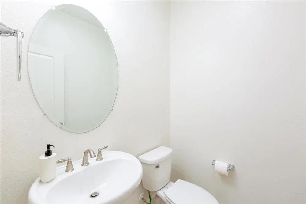 2041 Atlas Loop Mountain View, CA 94043