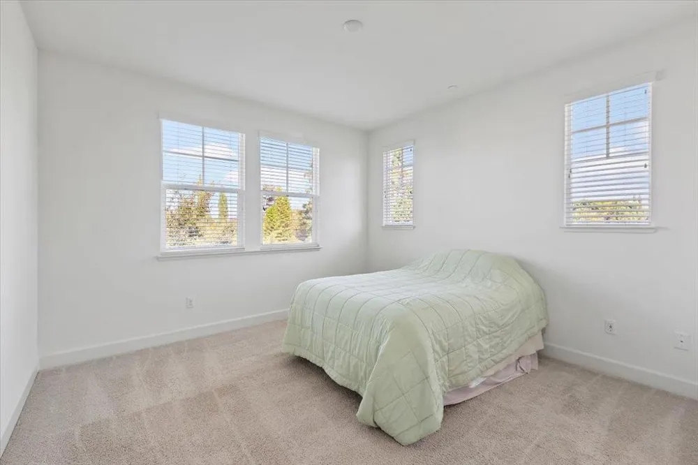 2041 Atlas Loop Mountain View, CA 94043