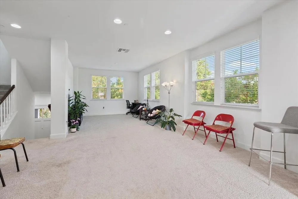 2041 Atlas Loop Mountain View, CA 94043