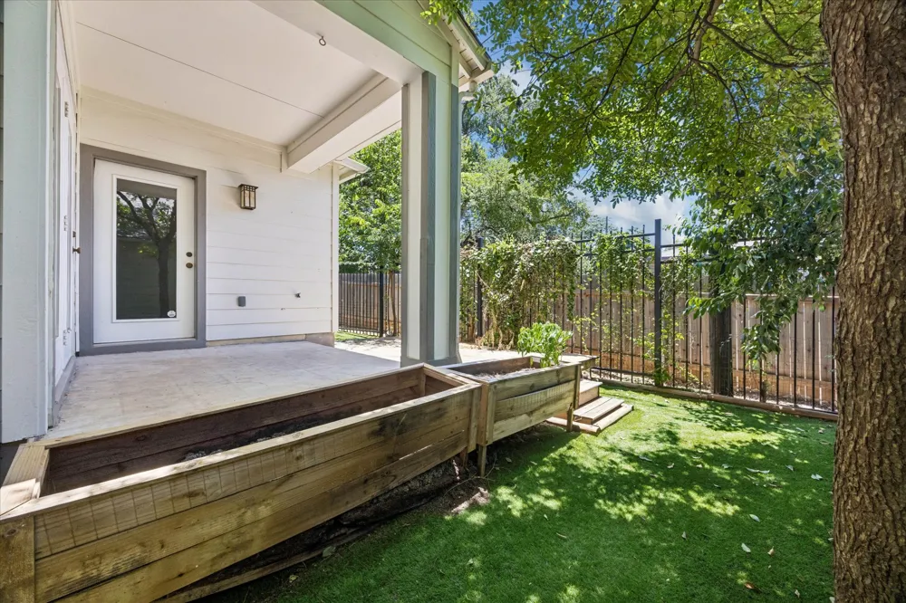 1011 Brodie Street #15 Austin, TX 78704