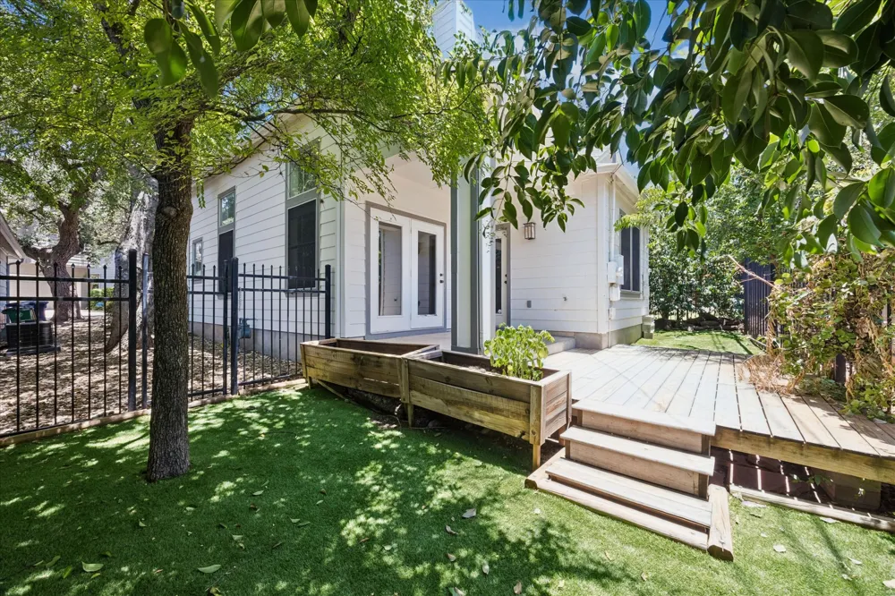 1011 Brodie Street #15 Austin, TX 78704