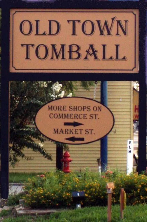 25 Texas Street Tomball, TX 77375