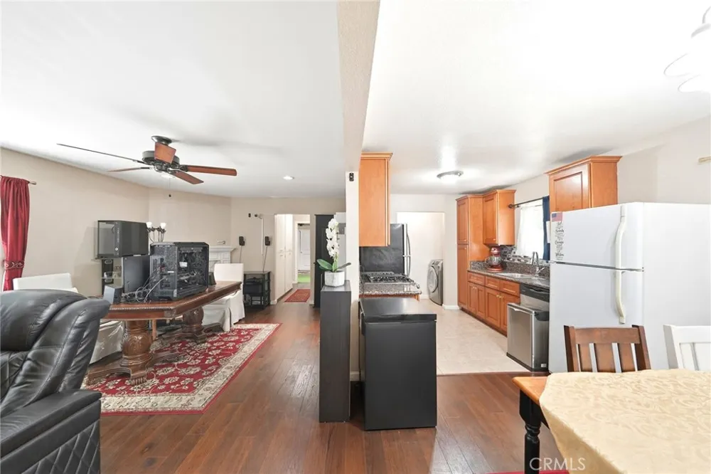 9312 Palm Street #205 Bellflower, CA 90706