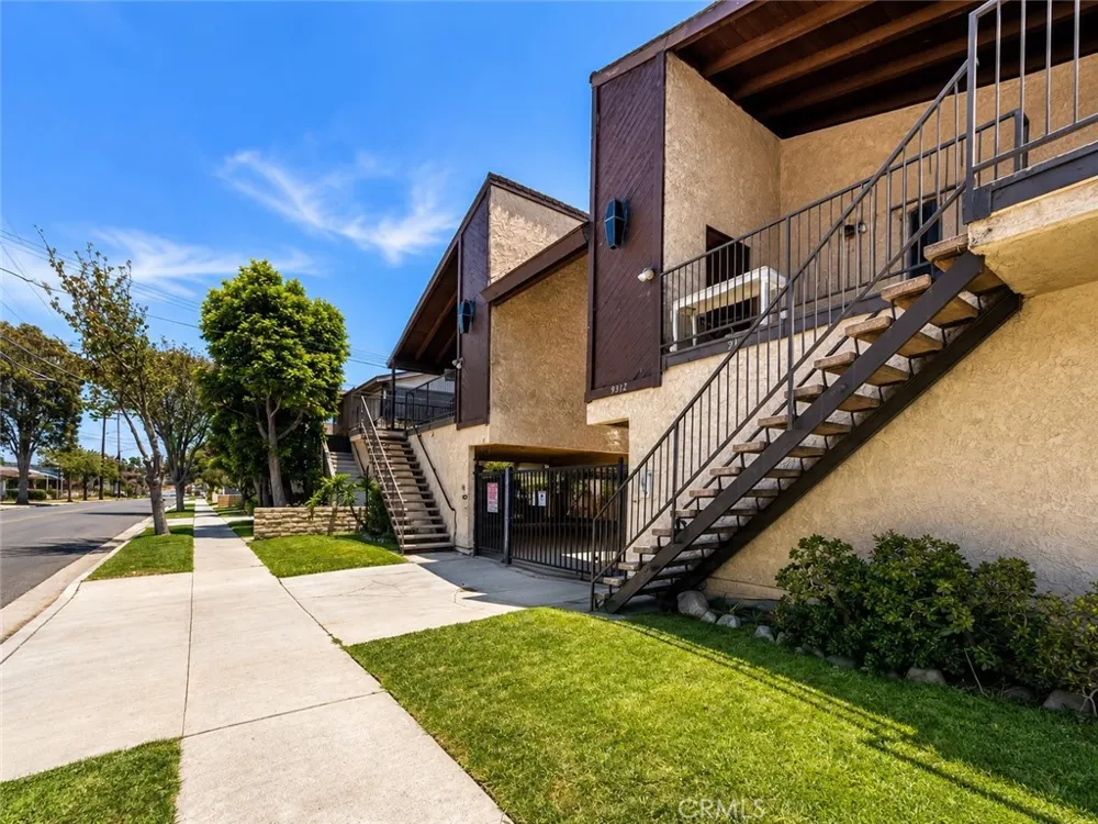 9312 Palm Street #205 Bellflower, CA 90706