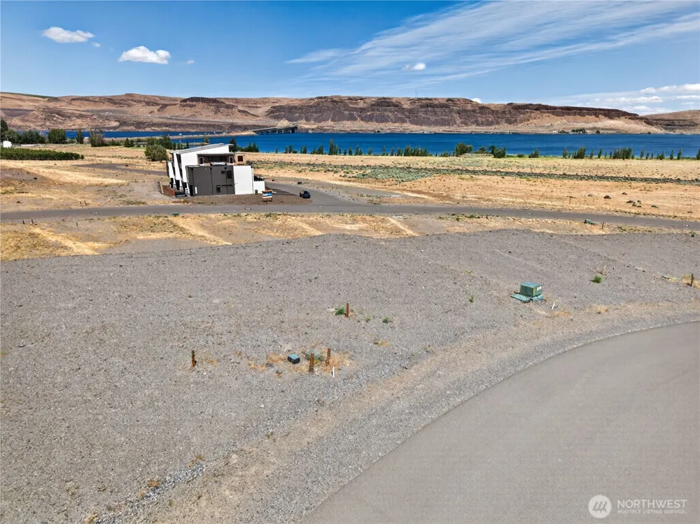 41 Basin Pointe Loop #98950 Vantage, WA 98926