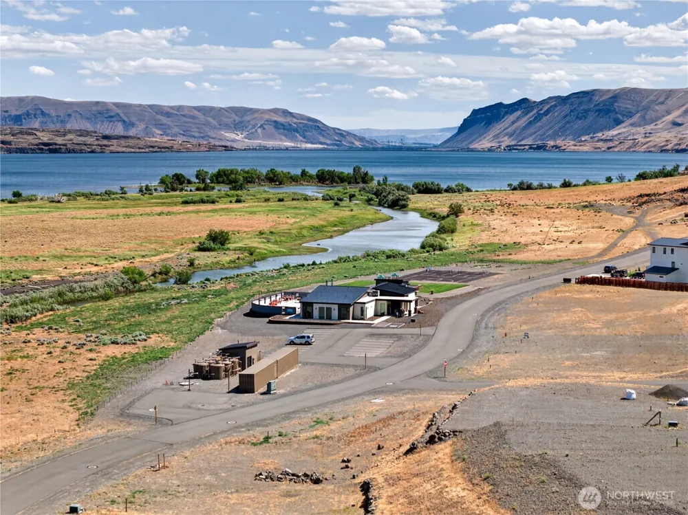 41 Basin Pointe Loop #98950 Vantage, WA 98926