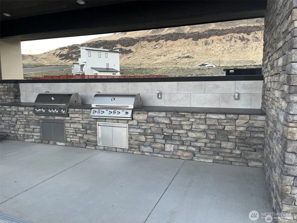 41 Basin Pointe Loop #98950 Vantage, WA 98926