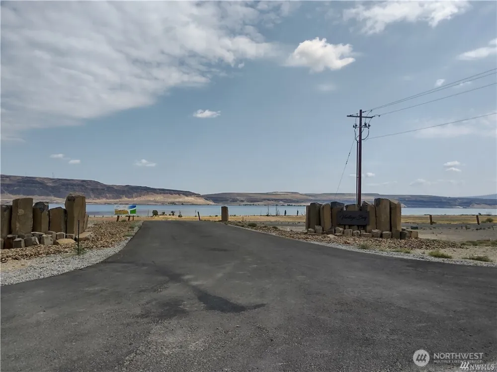 41 Basin Pointe Loop #98950 Vantage, WA 98926