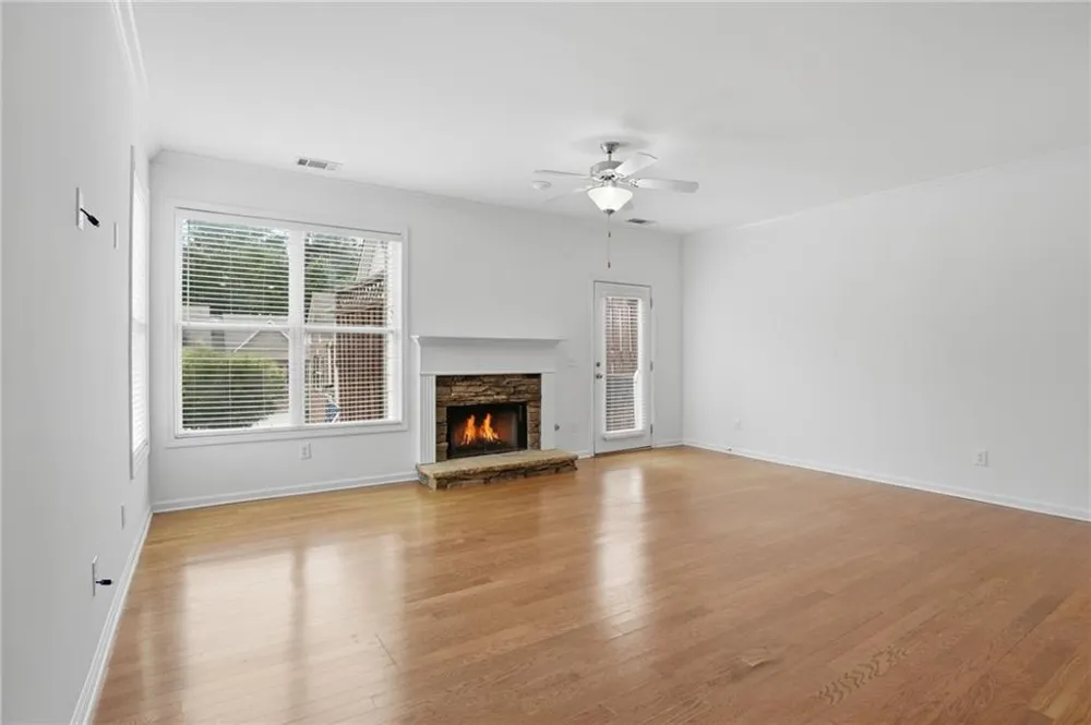 1013 Firethorne Pass Cumming, GA 30040