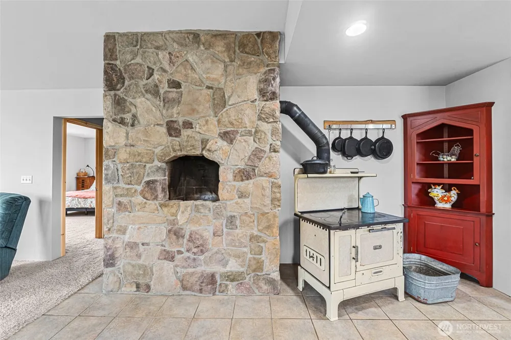 40048 Cayuse Cove E Davenport, WA 99122
