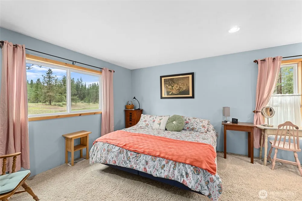40048 Cayuse Cove E Davenport, WA 99122
