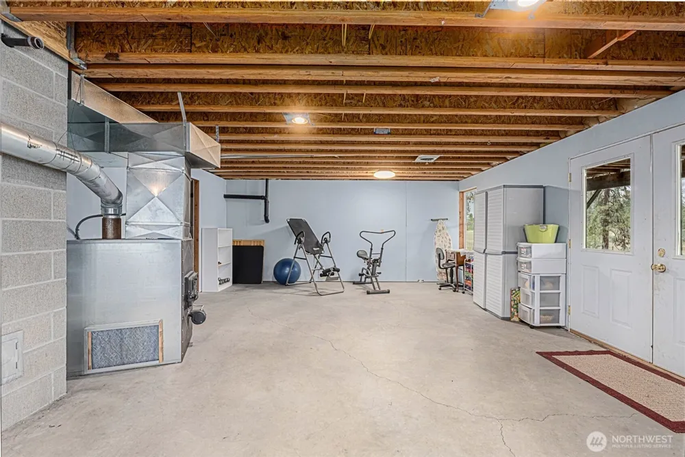 40048 Cayuse Cove E Davenport, WA 99122