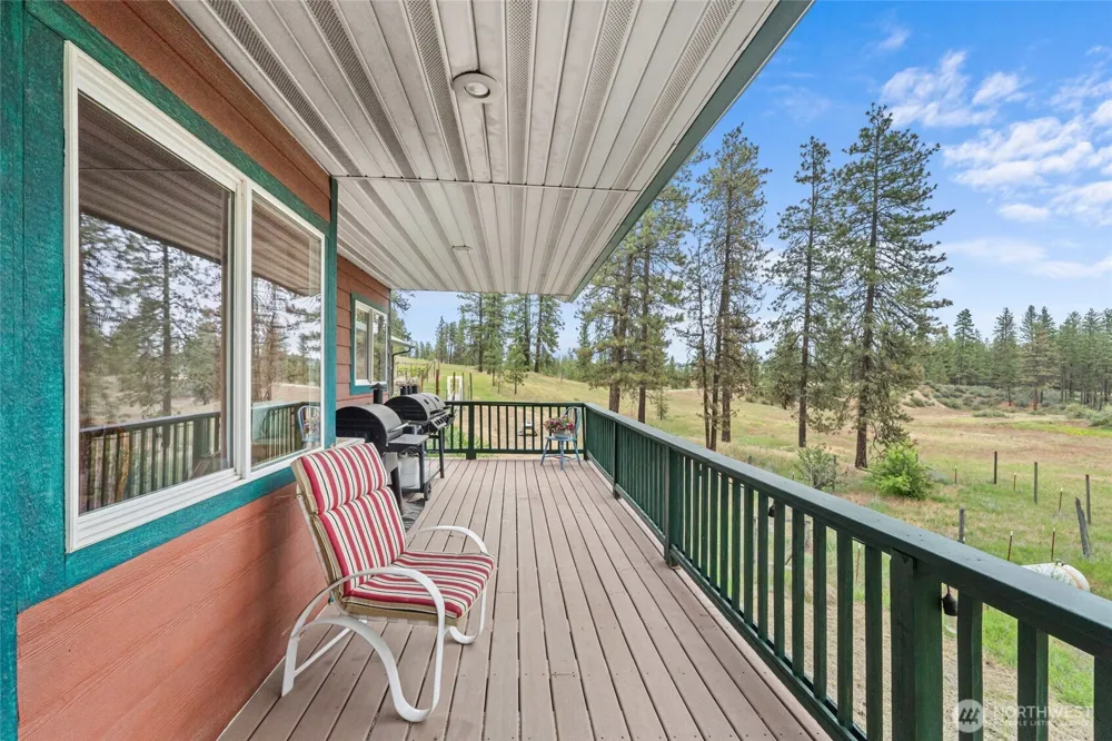40048 Cayuse Cove E Davenport, WA 99122