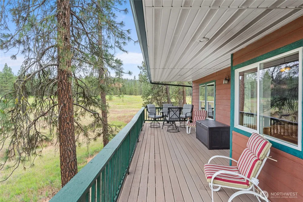 40048 Cayuse Cove E Davenport, WA 99122