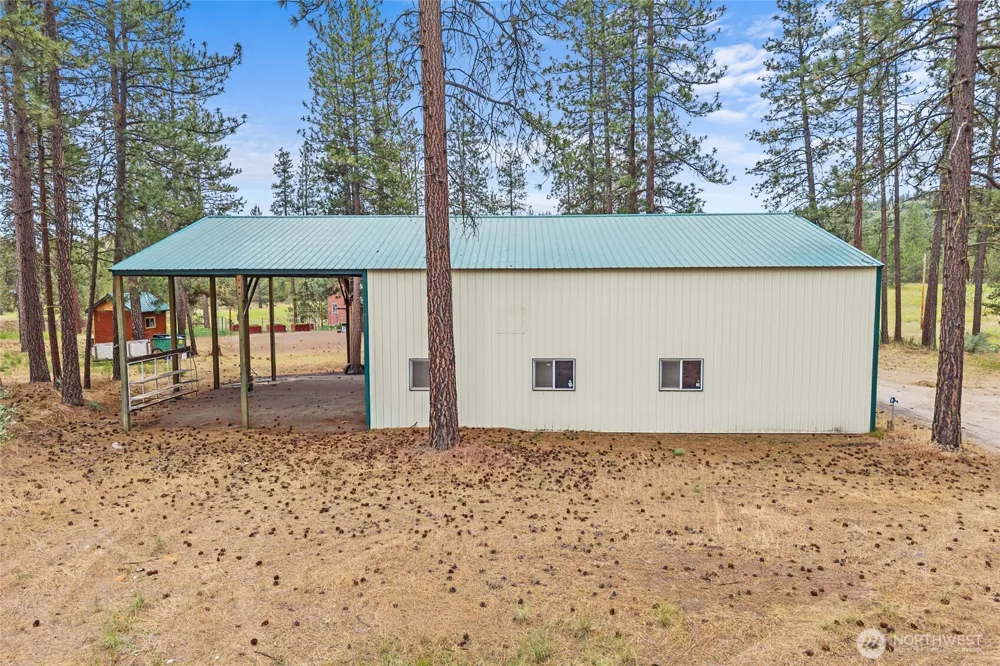 40048 Cayuse Cove E Davenport, WA 99122