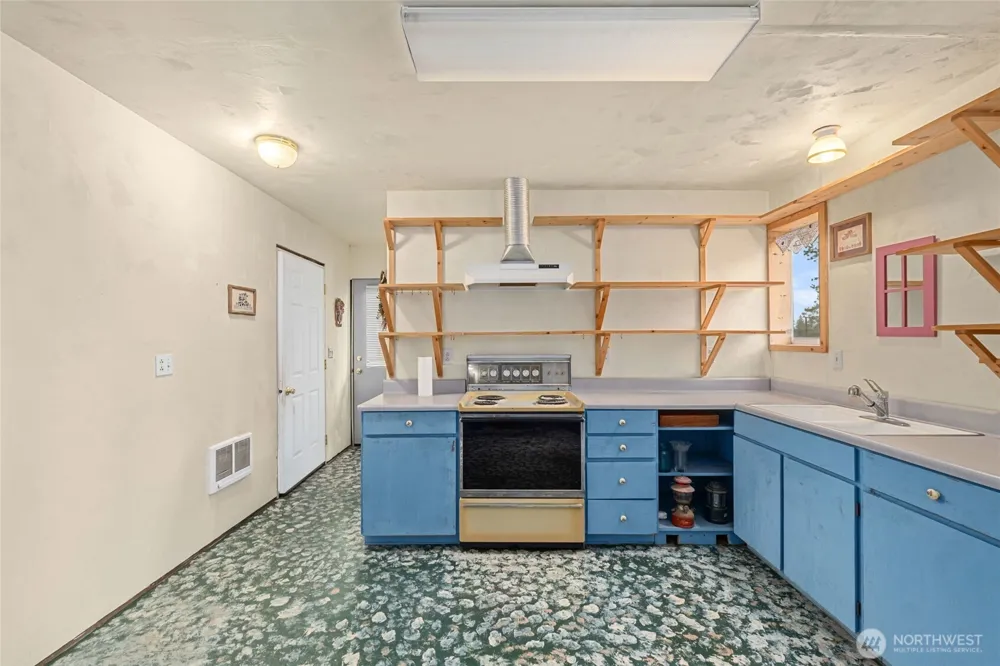 40048 Cayuse Cove E Davenport, WA 99122