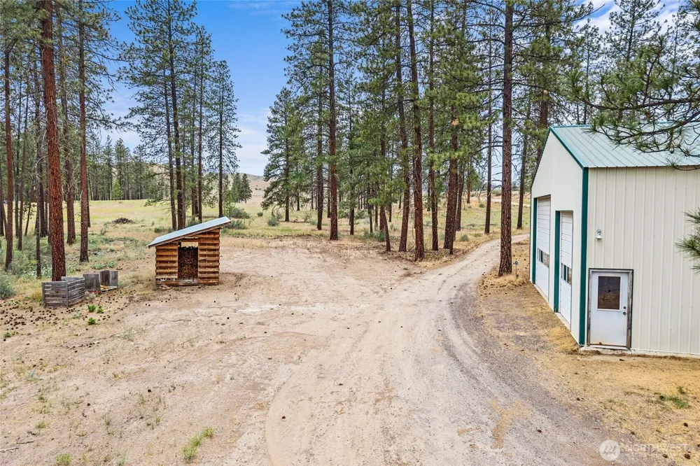 40048 Cayuse Cove E Davenport, WA 99122