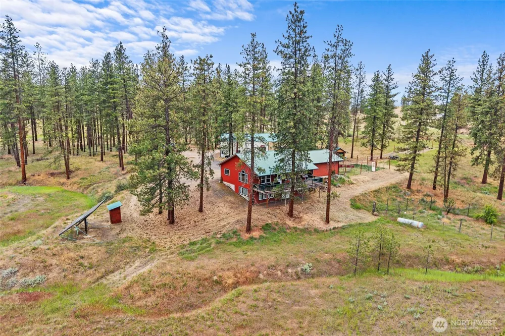 40048 Cayuse Cove E Davenport, WA 99122