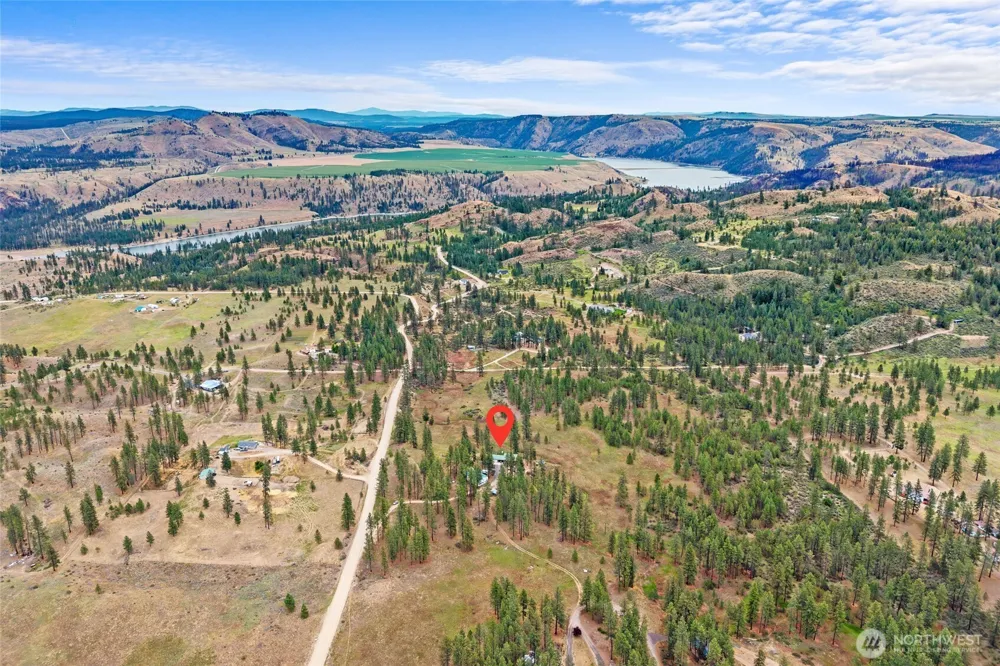 40048 Cayuse Cove E Davenport, WA 99122