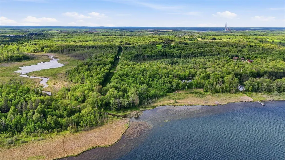 23506 Bezanis Road Cohasset, MN 55721