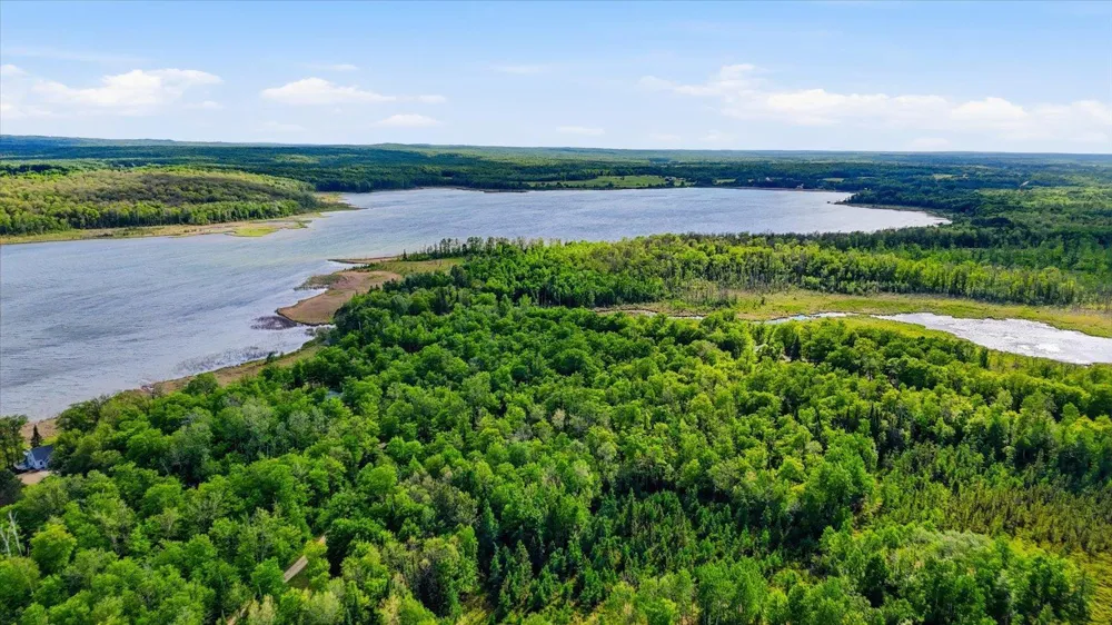 23506 Bezanis Road Cohasset, MN 55721
