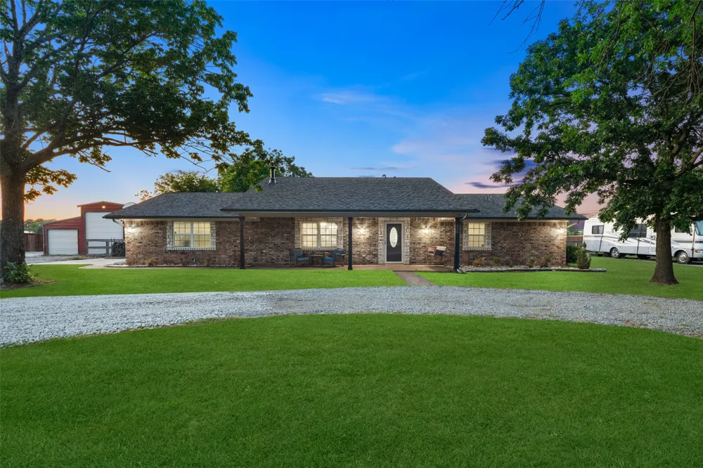 336 Meadows Estate Street Tom Bean, TX 75491
