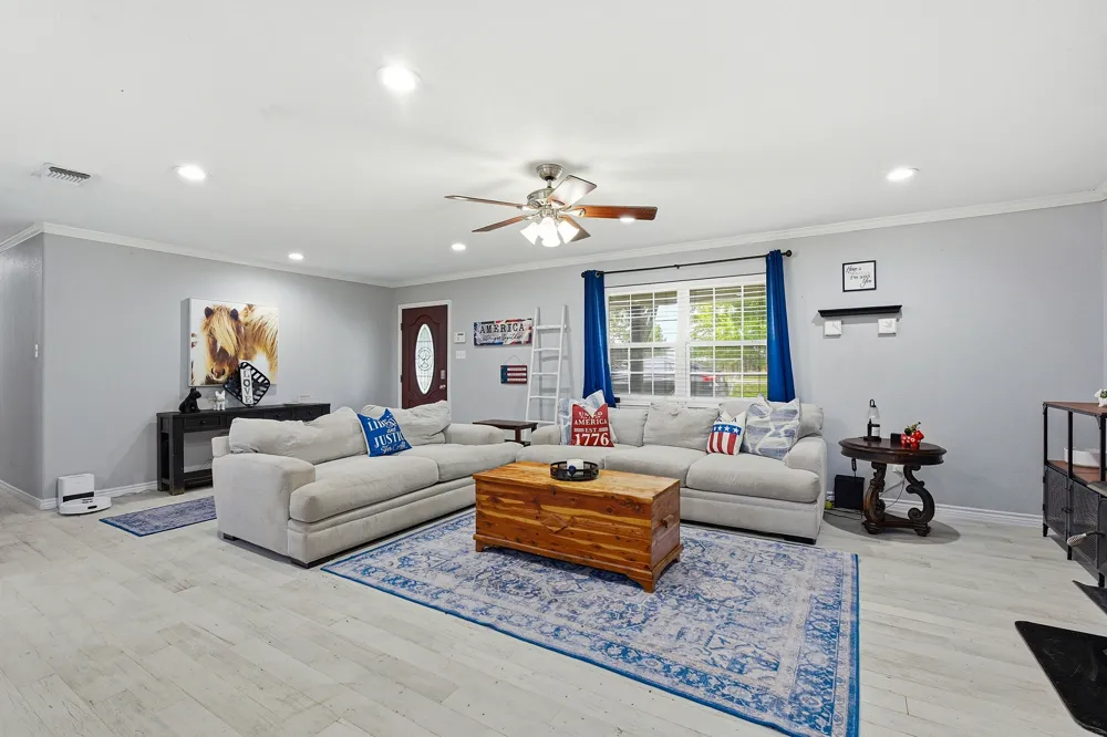 336 Meadows Estate Street Tom Bean, TX 75491