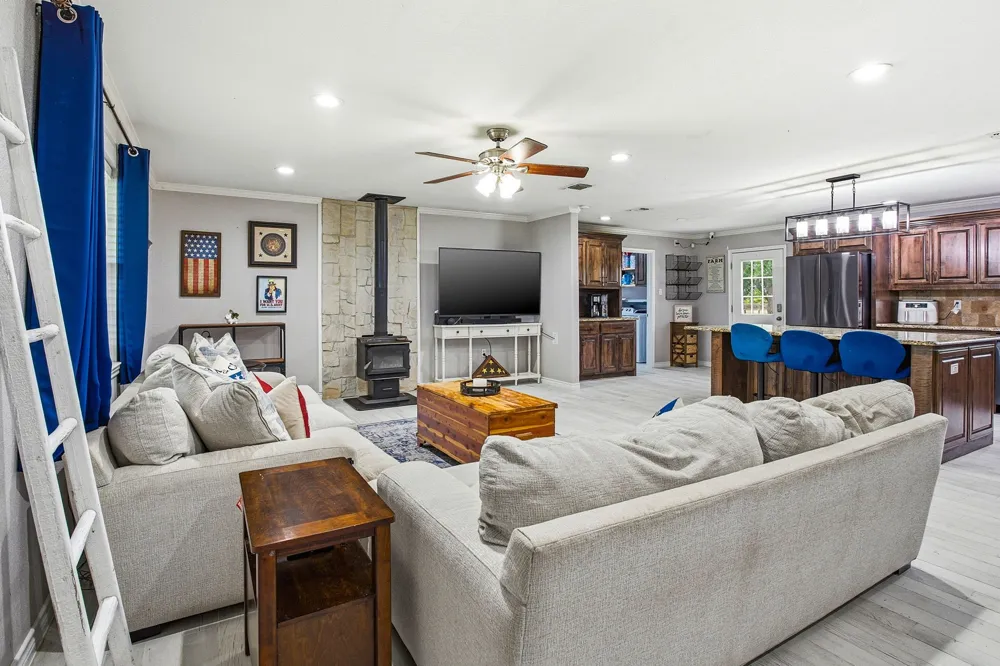 336 Meadows Estate Street Tom Bean, TX 75491
