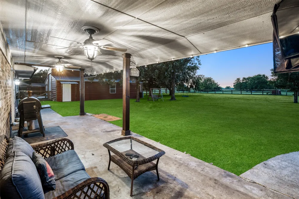 336 Meadows Estate Street Tom Bean, TX 75491