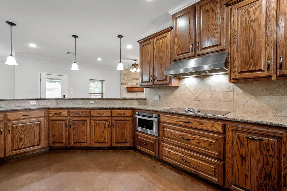 1509 Reagan Street West, TX 76691