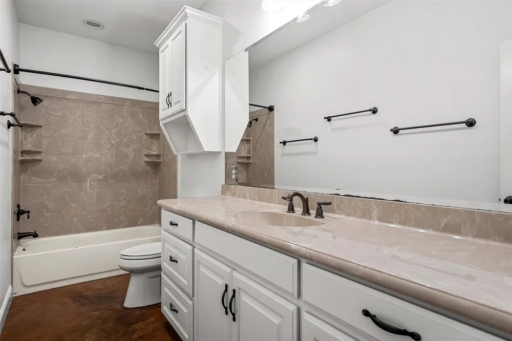1509 Reagan Street West, TX 76691