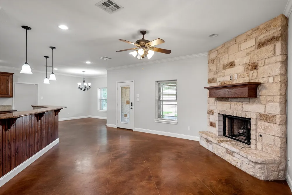 1509 Reagan Street West, TX 76691