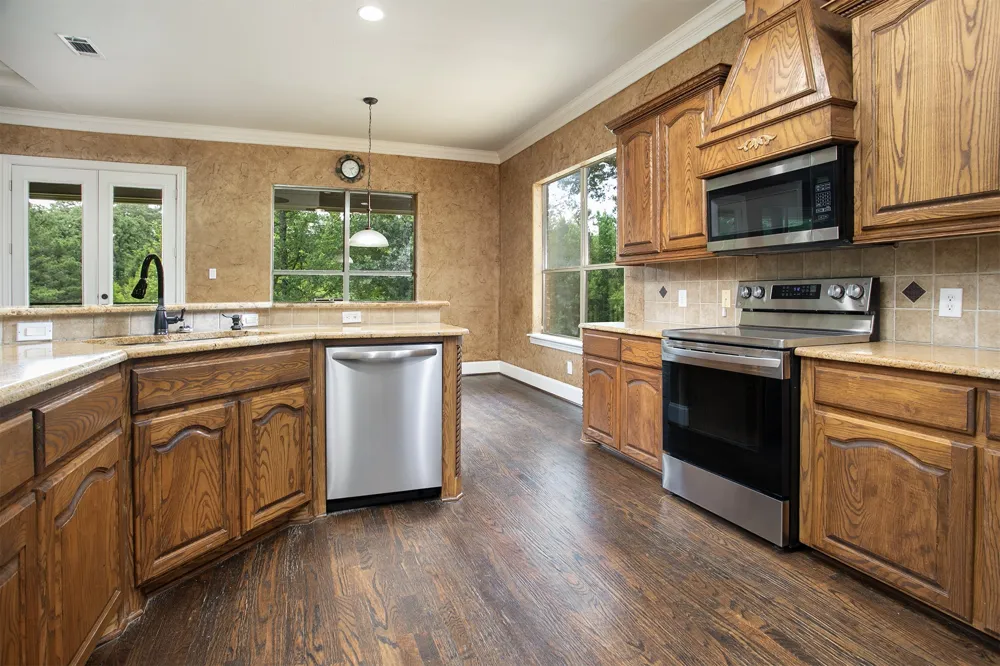 5200 Bayshore Drive Athens, TX 75752
