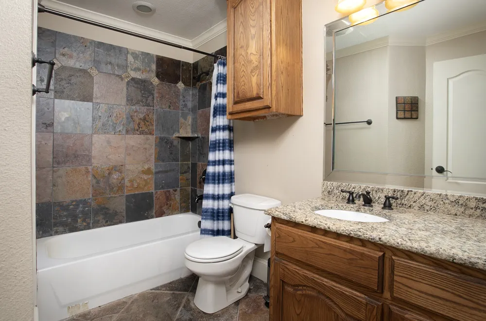 5200 Bayshore Drive Athens, TX 75752