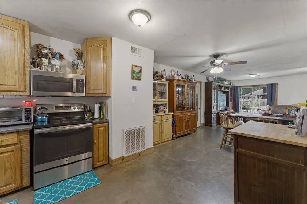 234 Park Drive La Grange, TX 78945