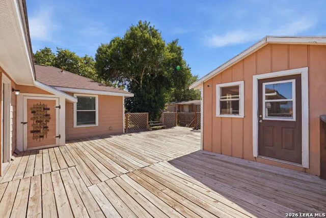 251 AVENUE J Poteet, TX 78065