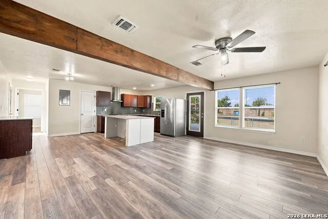 251 AVENUE J Poteet, TX 78065
