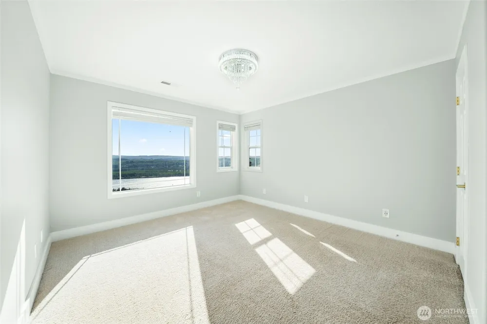 175 Eli Avery Avenue Kalama, WA 98625
