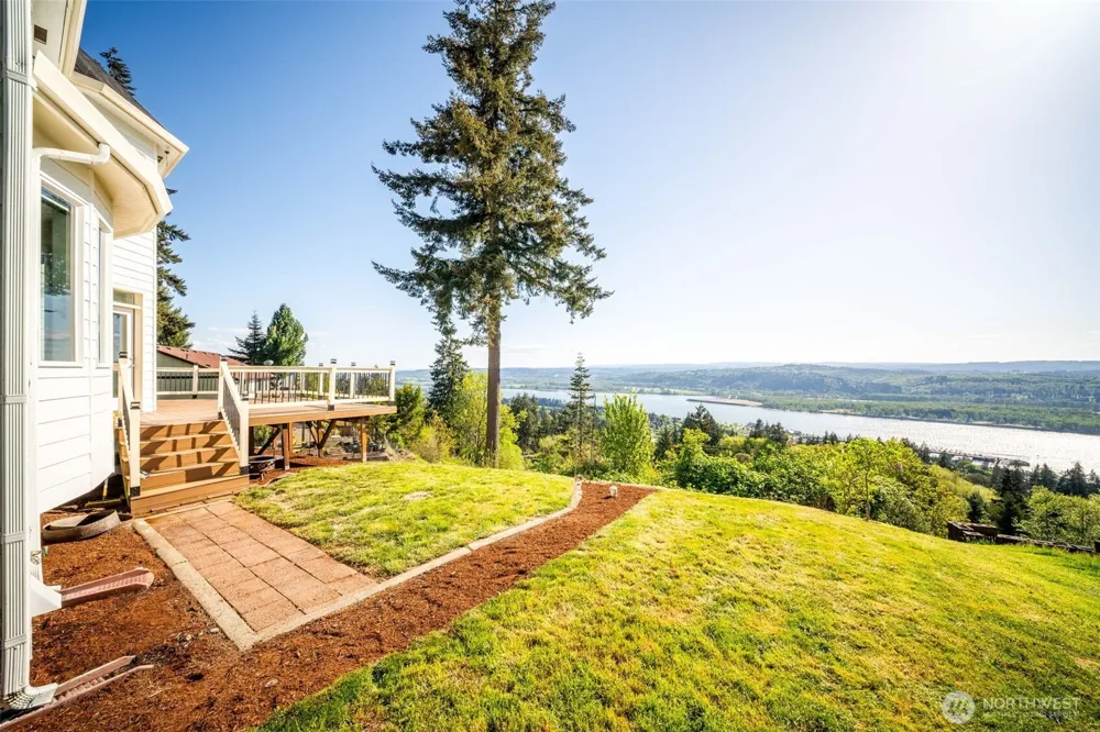 175 Eli Avery Avenue Kalama, WA 98625