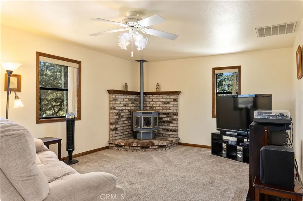 920 Park Way Lakeport, CA 95453