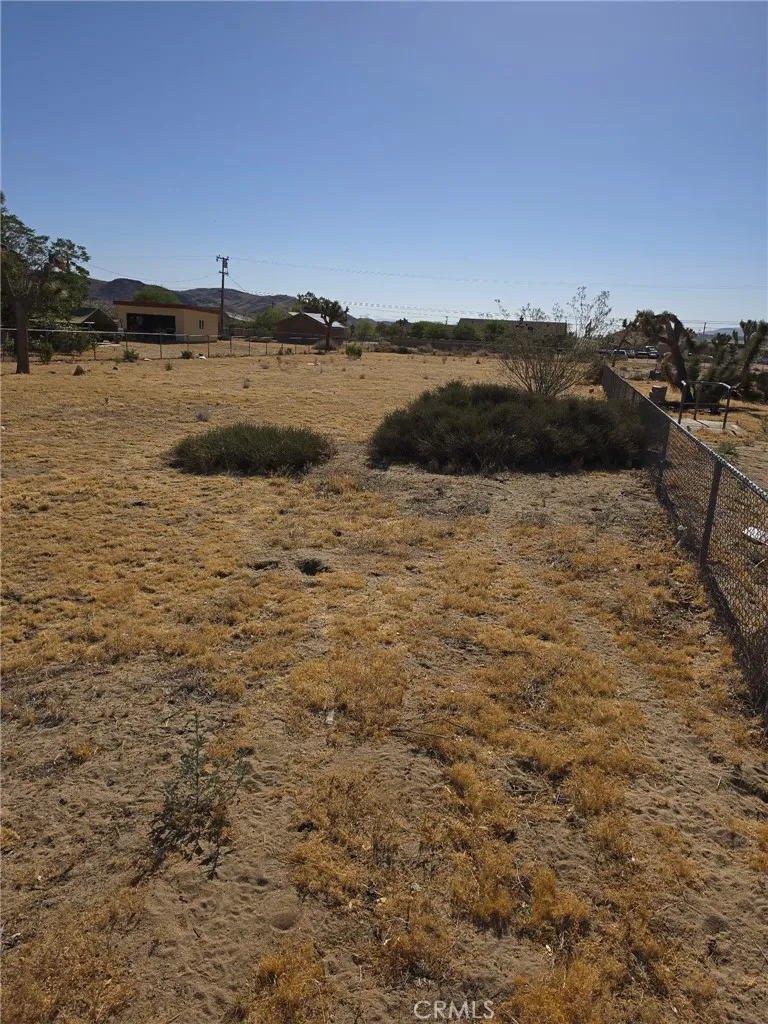 6295 Ruth Yucca Valley, CA 92284