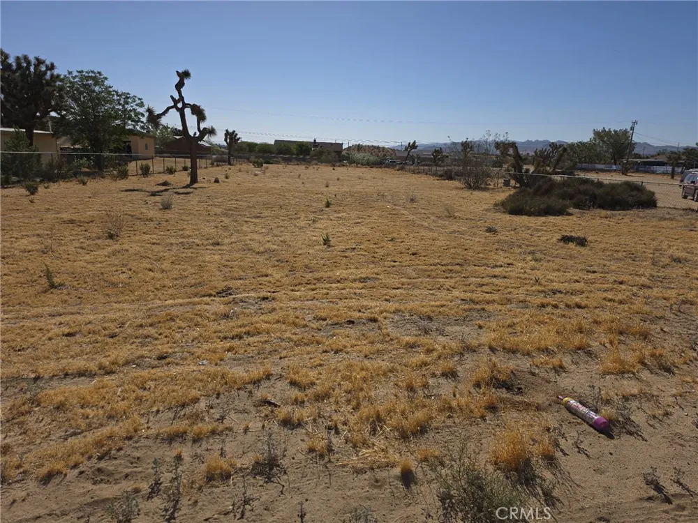 6295 Ruth Yucca Valley, CA 92284
