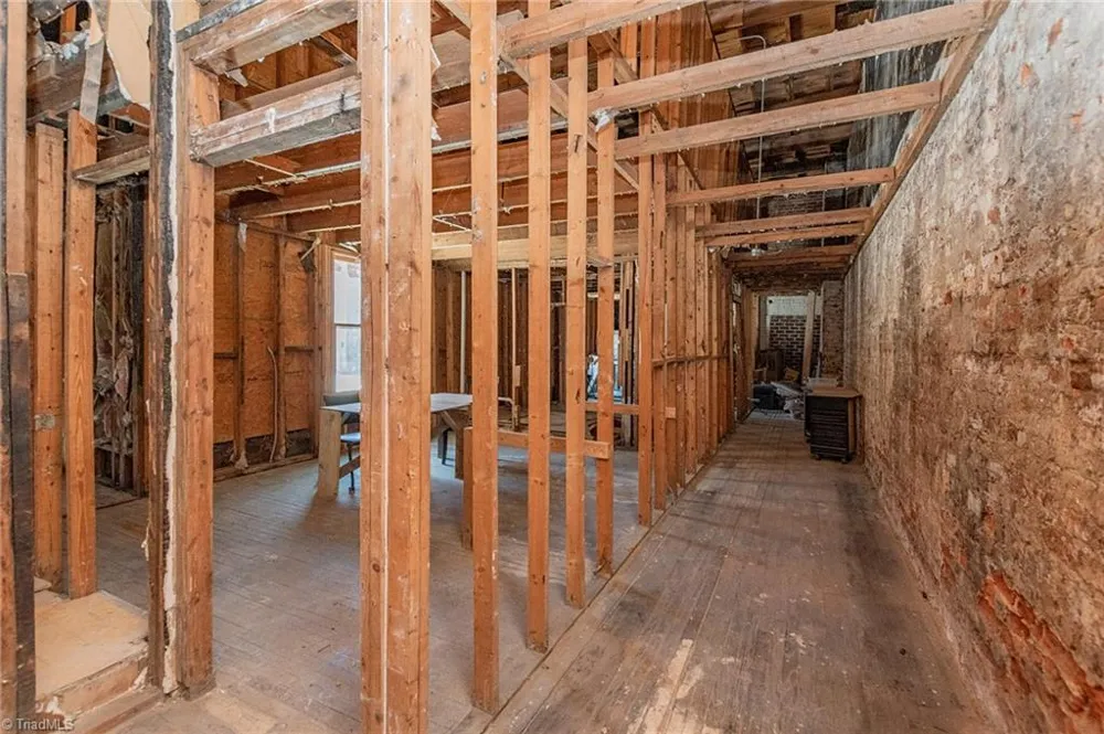 119 Main Street Lexington, NC 27292