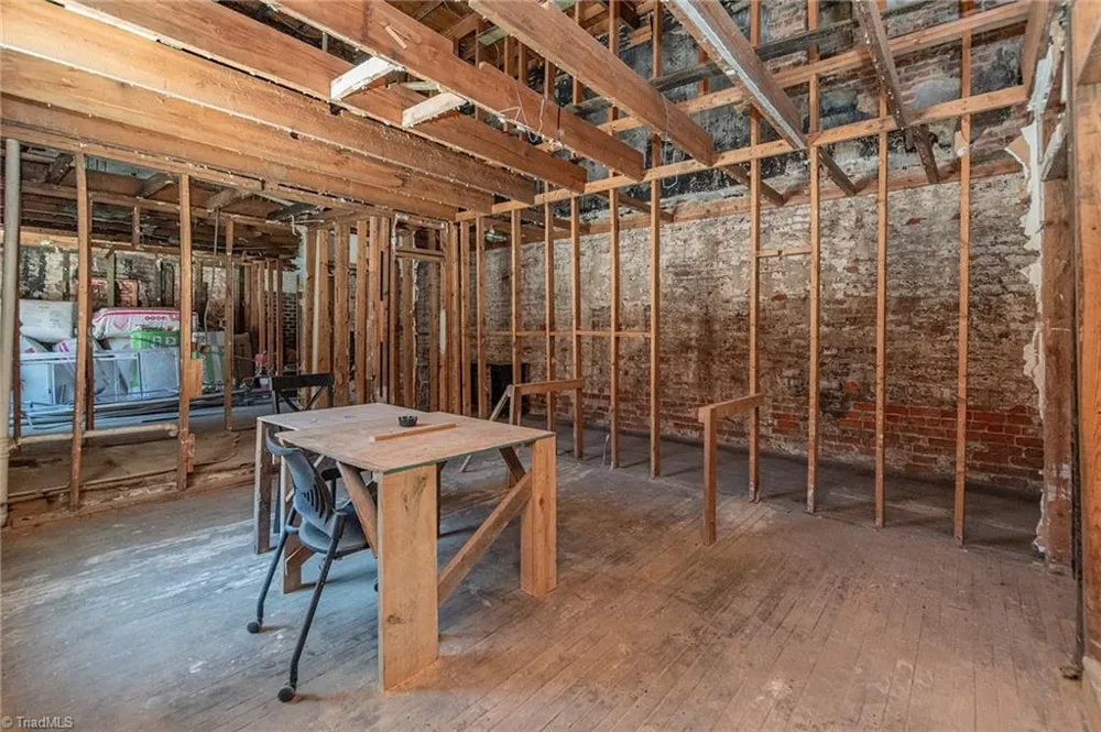 119 Main Street Lexington, NC 27292