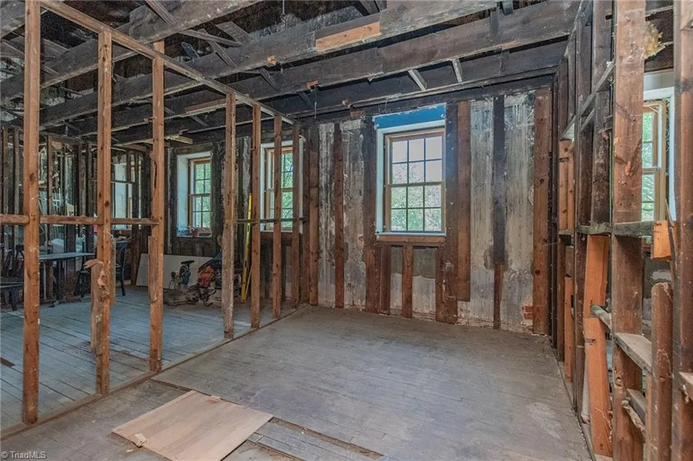 119 Main Street Lexington, NC 27292