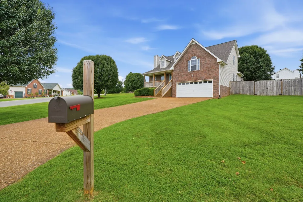 104 Brookview Cir Goodlettsville, TN 37072