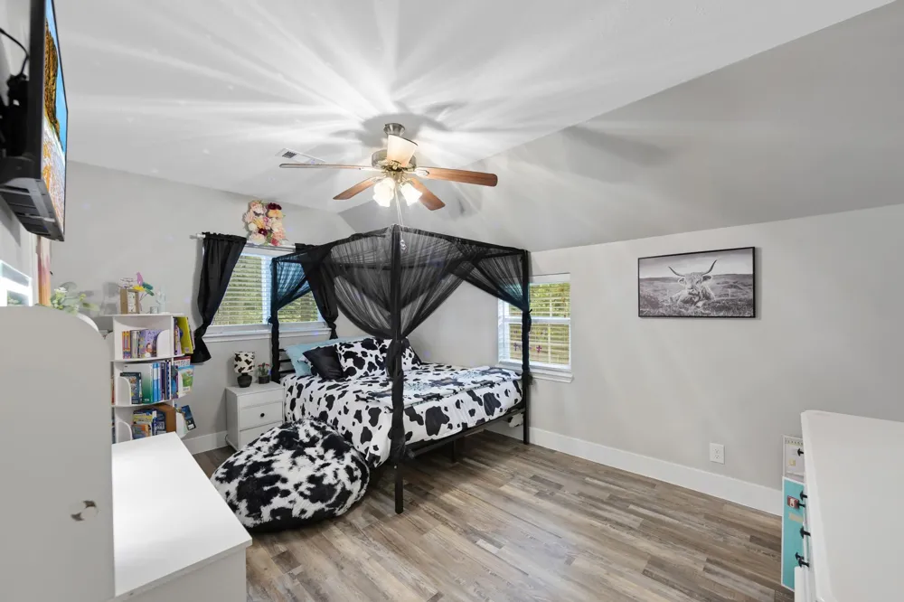 819 Sentinel Oaks Pinehurst, TX 77362